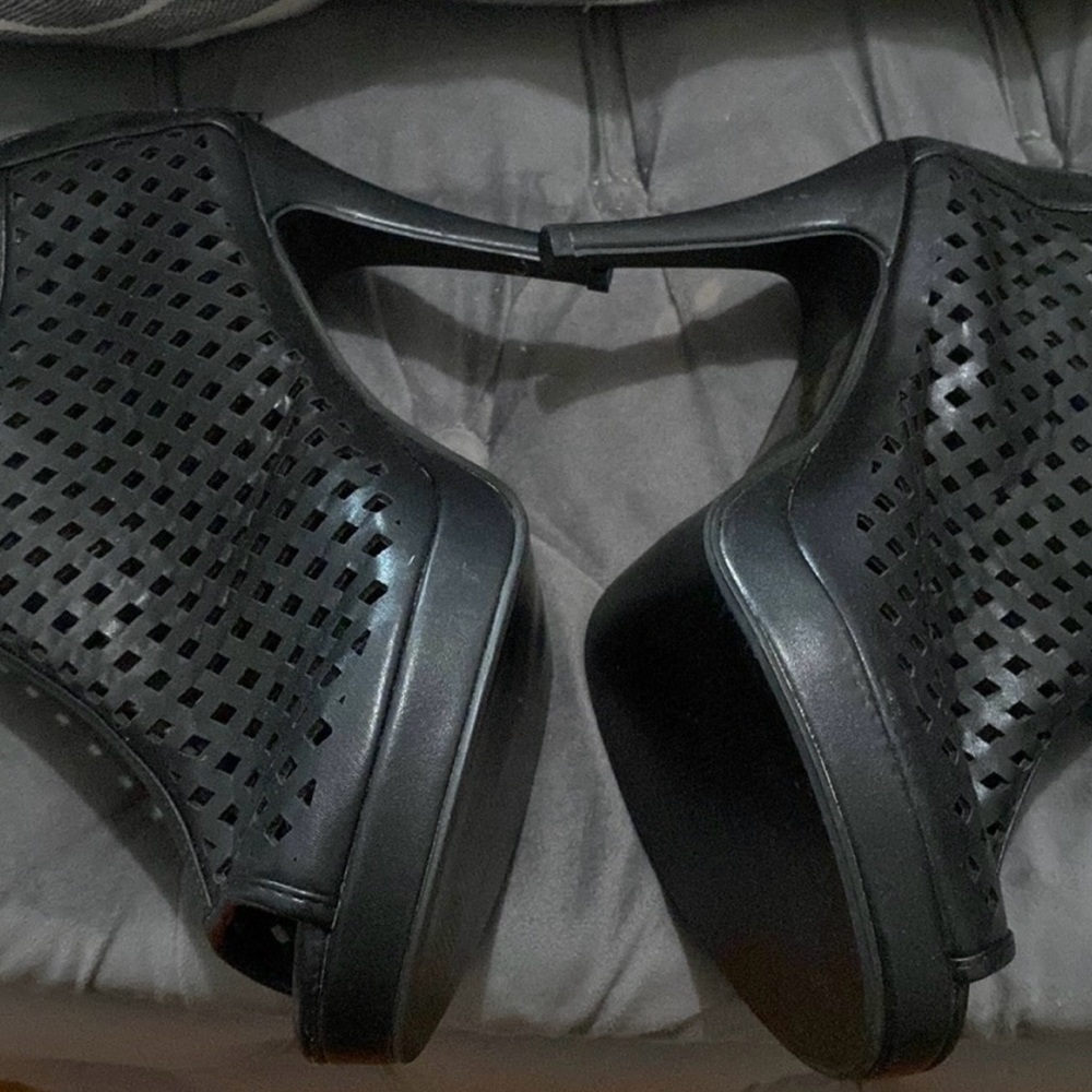 black heels size 12